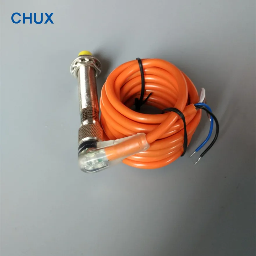 CHUX NPN M12 4mm detection Distance Inductive Proximity Switch With Bend Sensor Connector Non-Flush Type Angle Led Indicator