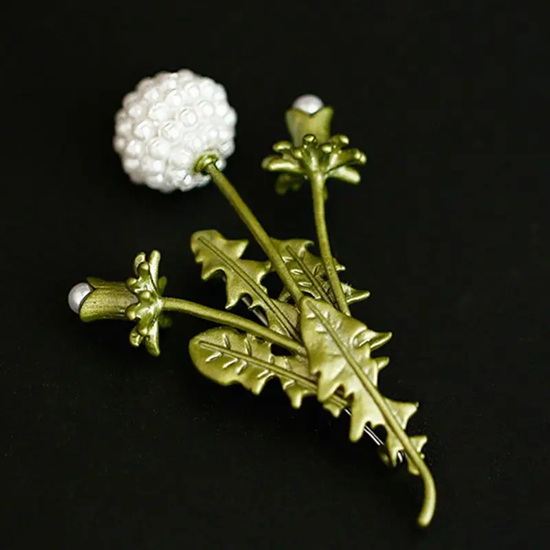 

Green paint, female, antique dandelion, chest ornaments, clothing accessories, pin ornaments, brooches.