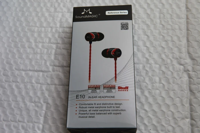 SoundMAGIC E10 Noise Isolating In-Ear Hifi Stereo Earphones 100% New & original Genuine Black, Red, Gold color
