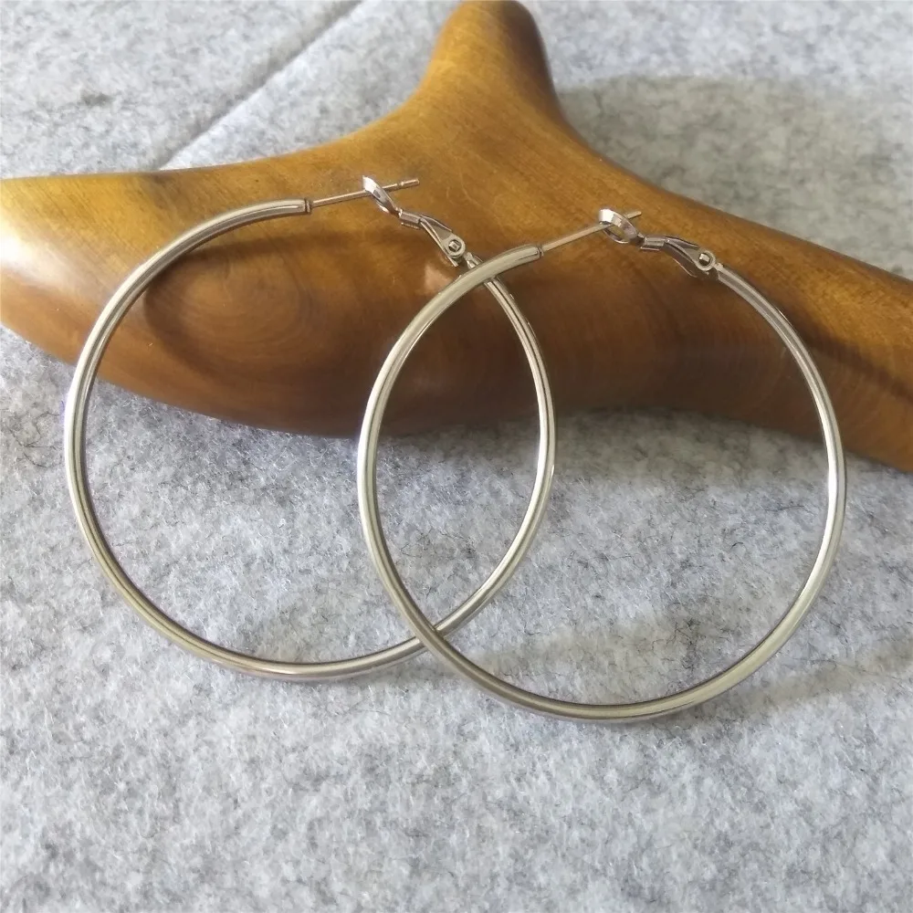 Aros Clásicos de Moda de 50 mm en Acero Inoxidable 316L, Resistentes a la Decoloración y Hipoalergénicos