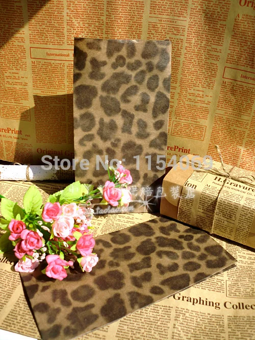 50Pcs/lot Brown Leopard Print Paper Gift Bags 23*12*7.5cm Jewelry Boutique Gifts Packaging Bag Kraft Paper Bag Without Handle