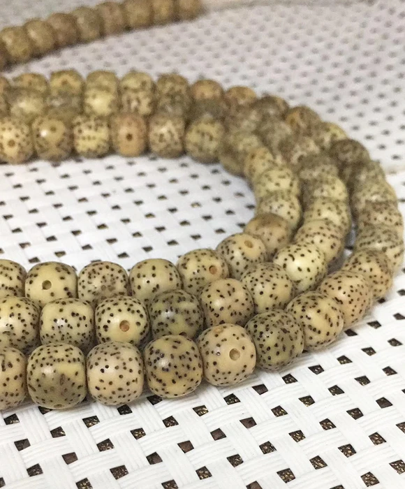 

8X7mm 114pcs Natural Hainan Grade AAA High-quality Raw Lotus Bodhi Seeds Beads Barre Beads Bracelet Necklace Light Yellow