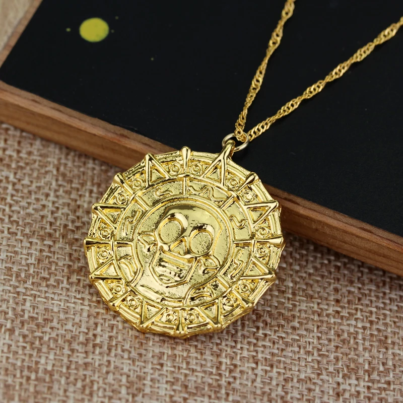 Fashion Retro Movie Pirates of the Caribbean Necklace Aztec coin Vintage Gold Captain Jack Sparrow Medallion Skull Men Necklaces