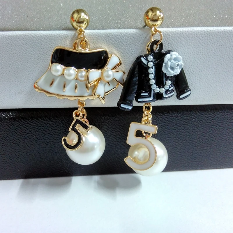 Famous  Design Golden Pearl  Earring For Women Number 5 Cap Trendy Jewelry