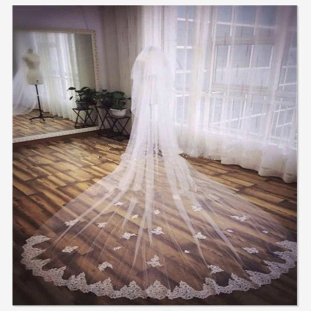 

2017 Popular New Style White or Ivory 2 Layer 3 Meters Lace Edge Cathedral Length Wedding Bridal Veil