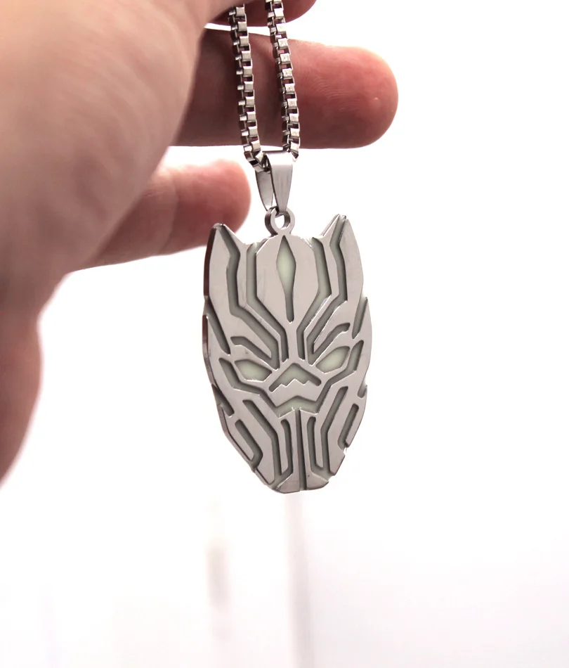 Stainless steel Necklace GLOW in the DARK T\'Challa handmade pendant necklaces Fashion Men Women Gift Movie Jewelry Accessories