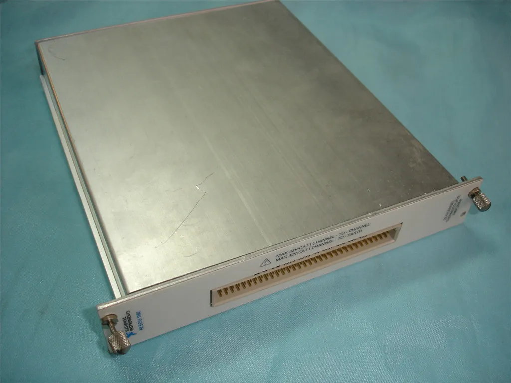 

For American Genuine NI Company's SCXI-1102 32-channel RTD Thermistor Input Module DAQ USED