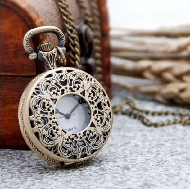 New Bronze antiques woodwork Hollow out quartz pendant woman chain pocket watches