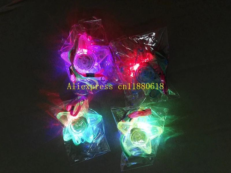 300pcs/lot Free shipping LED Glowing Little Star Necklace Flashing Hanging Light-up Kids Toys Birthday Party Favors