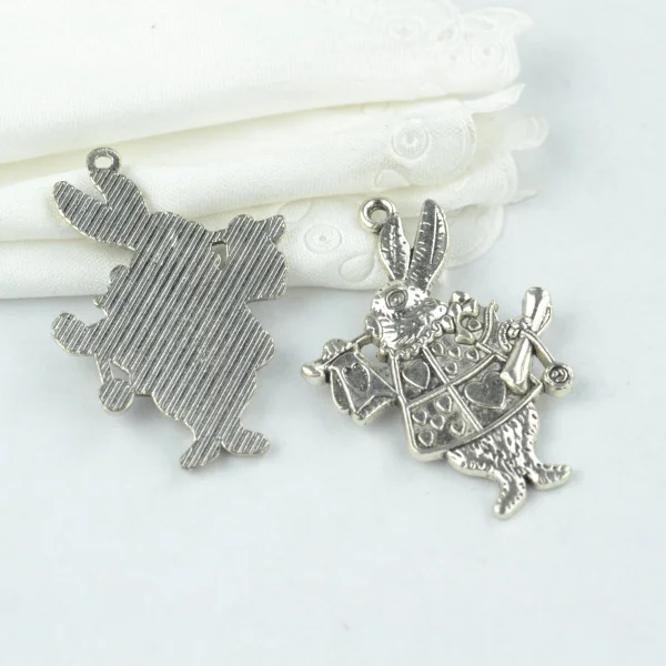 7Pcs metal rabbit Charm vintage Tibetan Silver Pendant Jewelry Products Charms Diy Pendants For Necklace Bracelets D962