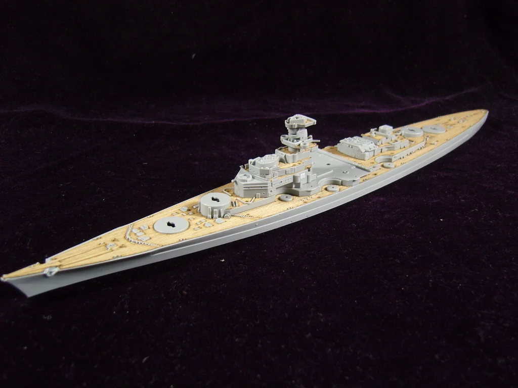 

Dragon ARTWOX 7081 German Germany battleship Tirpitz deck wood AW20065