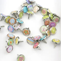 50Pcs Mixed Pattern Metal Crafts Fastener Brads Children Hand DIY Scrapbooking Embellissement Resin Patch Decor Brads Rivets