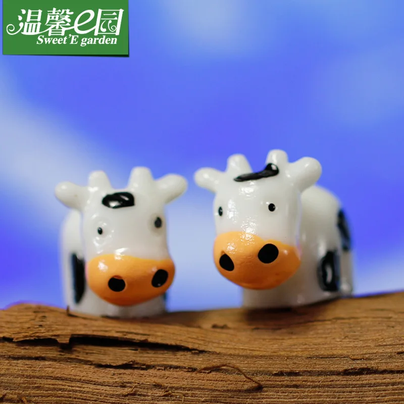 10pcs Small cow garden miniature Moss micro-landscape miniature figurines jewelry doll combination DIY Home Accessories