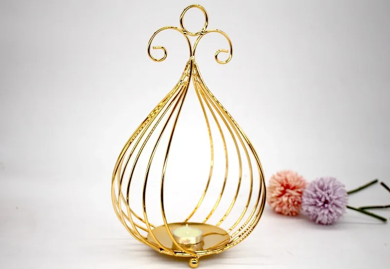 

1PC Metal European Gold Votive Candle Holder Wedding Candlestick Hanging Lantern Home Wedding Decorative Candle Stick MK018