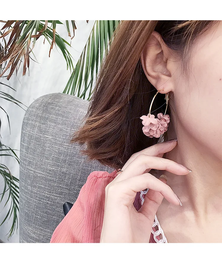 Korean Version Of The Popular Personality Fashion Temperament Jewelry Wild Net Red Cloth Flower Long Earrings Statement Earrings