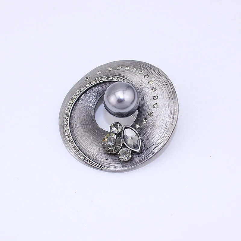 Retro Round Brooch Black Crystal Rhinestones Brooches for Women Suit Accessory Simulated Grey Pearl Round Shape Pin Hot BH8230