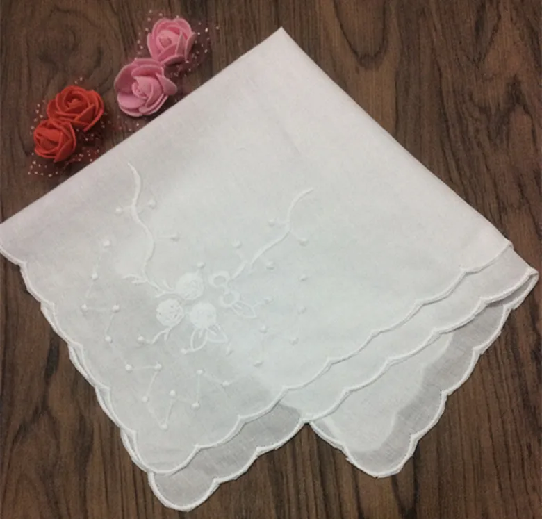 48 Stks/partij Mode vrouwen Zakdoeken 12x12 Wit Katoen Wedding Zakdoek met scallooed Randen & geborduurde Voor bruid Geschenken