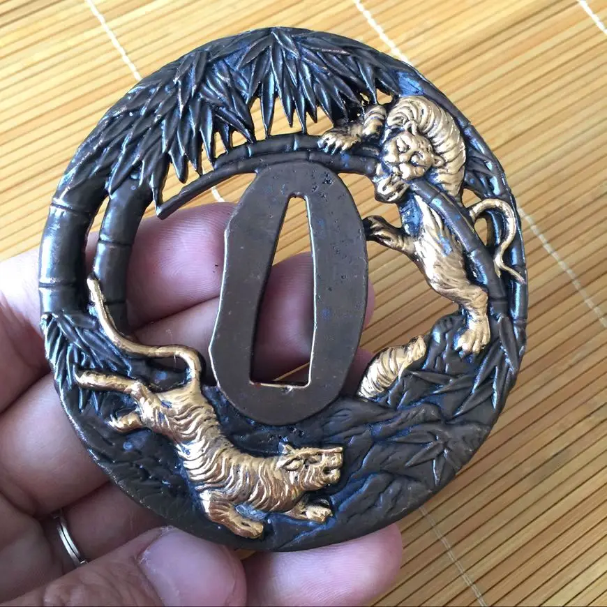 Top Quallty Handmade Tsuba Fitting For Japanese Katana Tsuba Sword Accessory Copper Guard W/Tiger and Bamboo Design