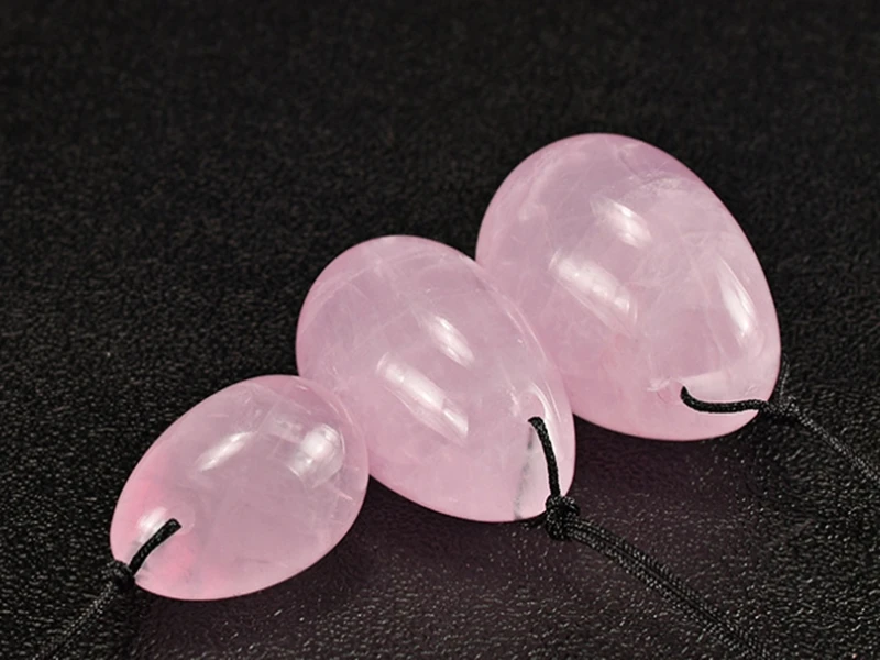 50pcs/lot Fast shipping Drilled Jade Egg Natural Rose Quartz Yoni Egg Massager stone For Kegel Exercise With Pouch