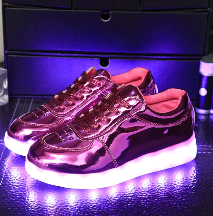 2016 New European fashion cute LED lighting children shoes hot sales Lovely kids sneakers high quality cool boy girls boots