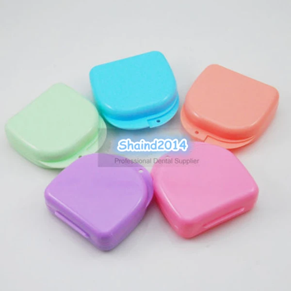 

20Pcs/Pack Dental Retainer Orthodontic Mouthguard Denture Storage Cases Box Promotion