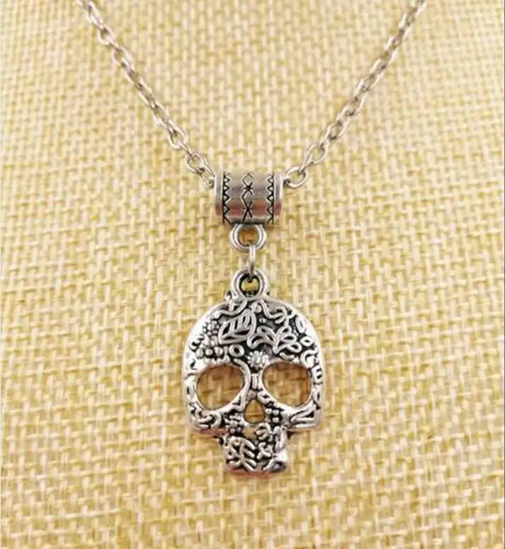 1 pcs Hot New Fast delivery Skeleton Pendant Necklace Skull Charms Choker Collar Statement Necklaces Jewelry