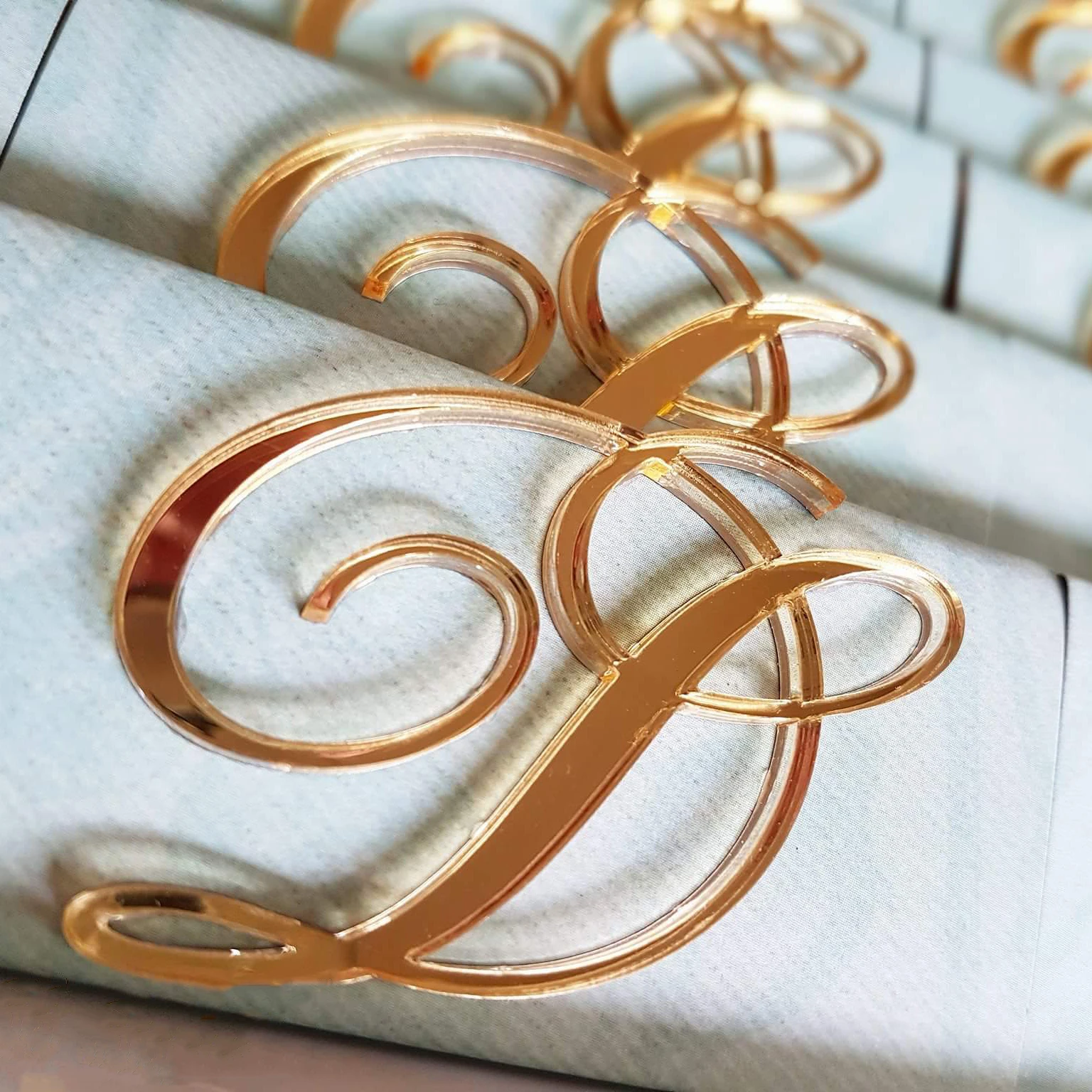 12 Pcs Same Personalized Gorgeous Acrylic Gold Chocolate Bar Plaques Baptism Baby Name Initials Chocolate Favors Box Banner