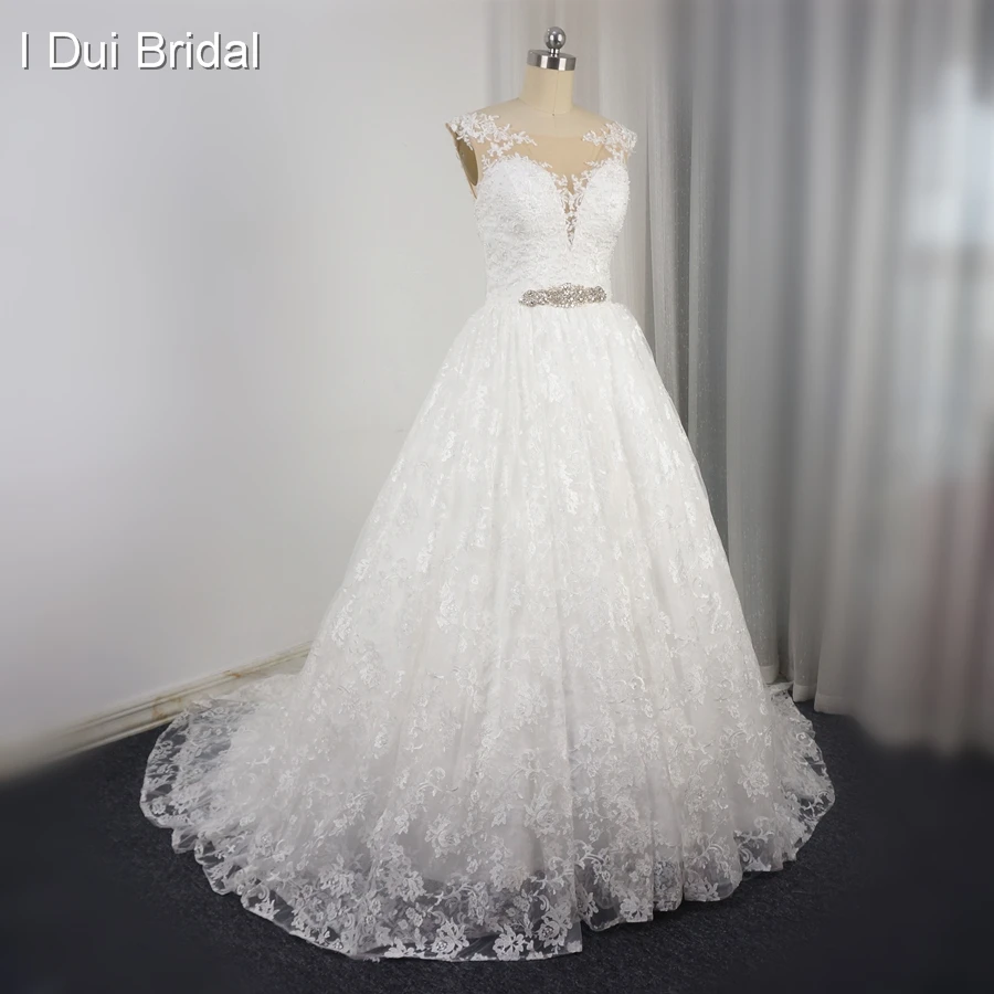 Sleeveless Wedding Dress Lace Layer Pearl Beaded Crystal Belt Plus Size Bridal Gown