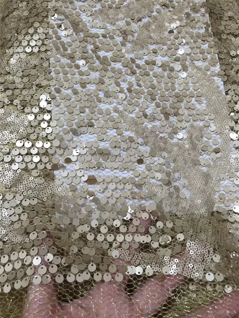 

Pretty sequins Lace Fabric African Net Lace Fabric For Fashion Clothing Tulle Lace Fabric For Wedding H-1810187