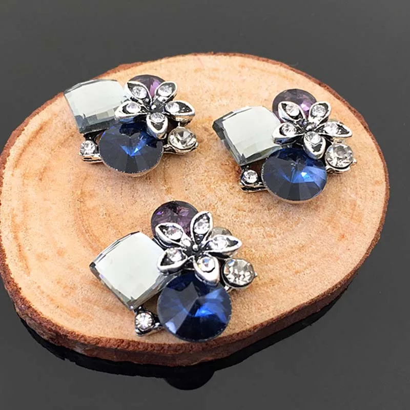 

2016New 100Pcs Crystal Flowers Alloy Rhinestone Buttons for DIY Hair Accessries or Clothing handSew Decor HZ97