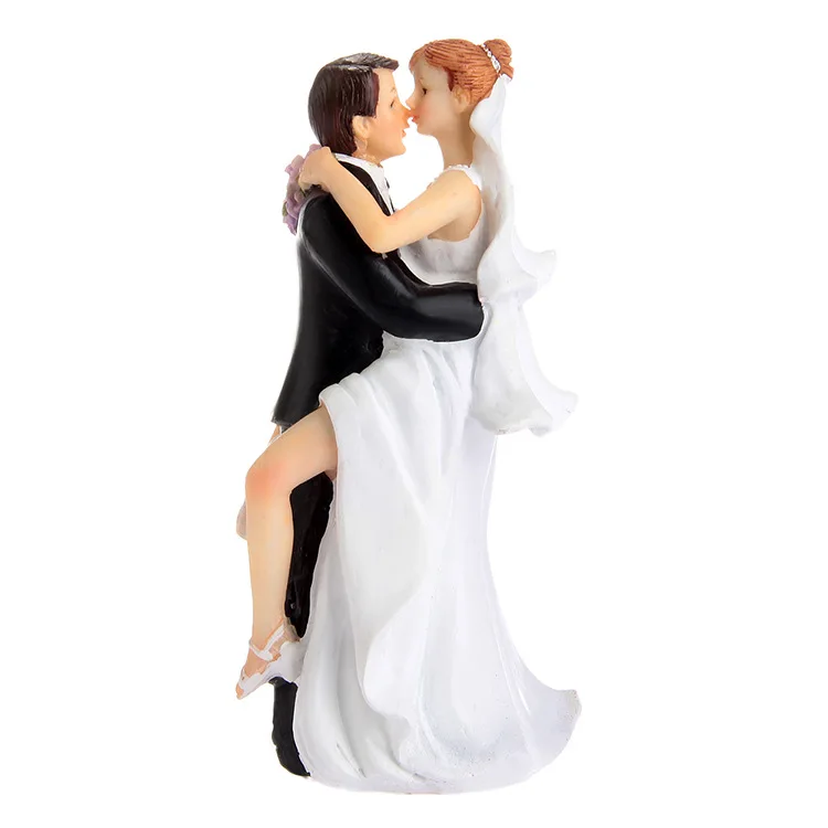 New Arrival True Love Groom Lifting Bride Kissing Figurine Resin Wedding Cake Topper Wedding Decoration Bridal Party Supplies