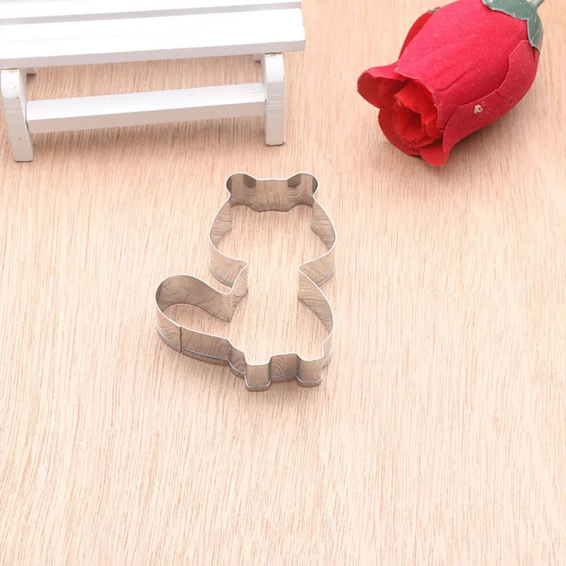 200pcs Cartoon Squirrel Cookie Cutter Stainless Steel Biscuit Cutter Fondand Cake Decorating Tools ZA5664