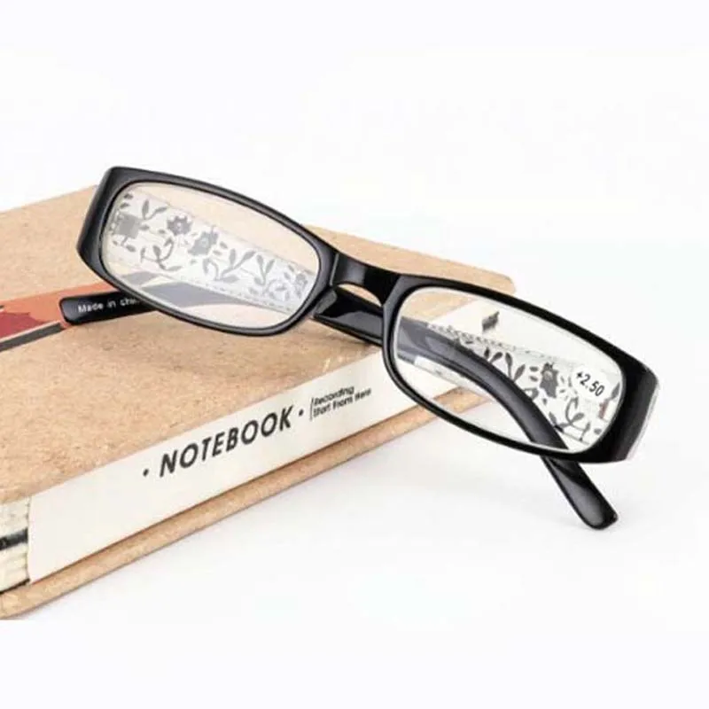 

Classic ladies reading glasses fashion carved pattern studded reading glasses for the elderly