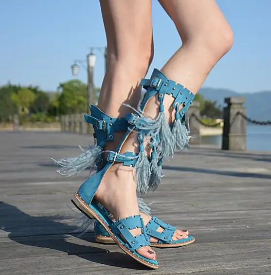 Summer New Fashion Bohemia Style Women Knee High Gladiator Sandals Open Toe Ladies Feather Decorate Flat Sandals Size 40