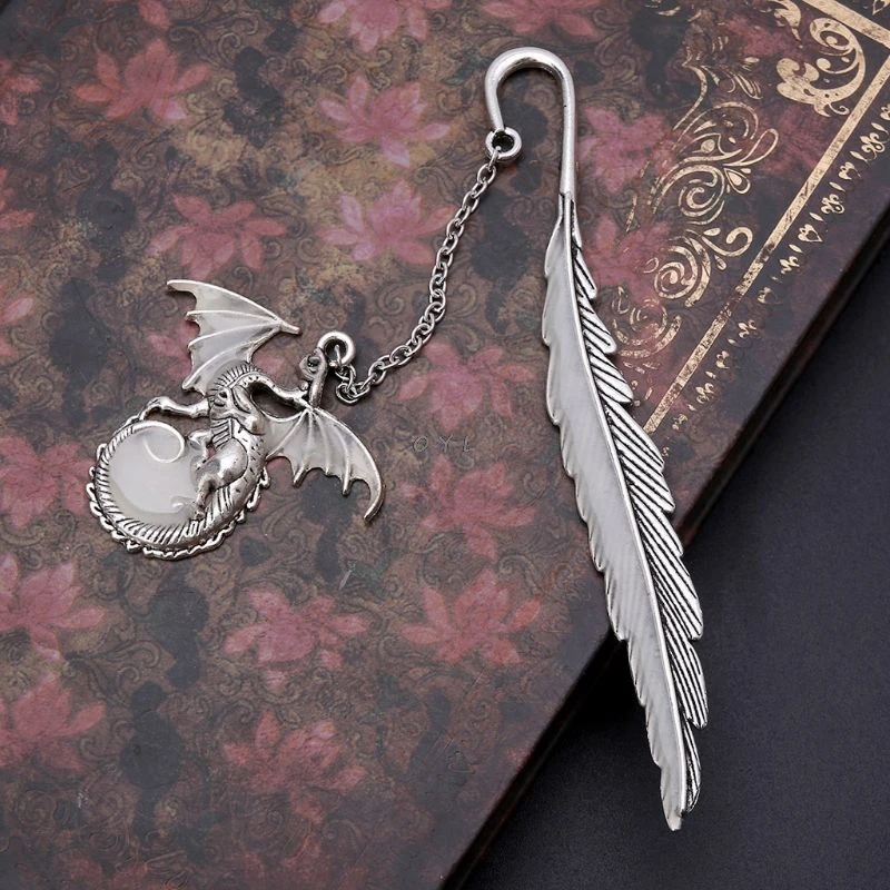 2019 Newest Glow In The Dark Luminous Book Marker Creative Feather Dragon Bookmark Label School Office Stationery