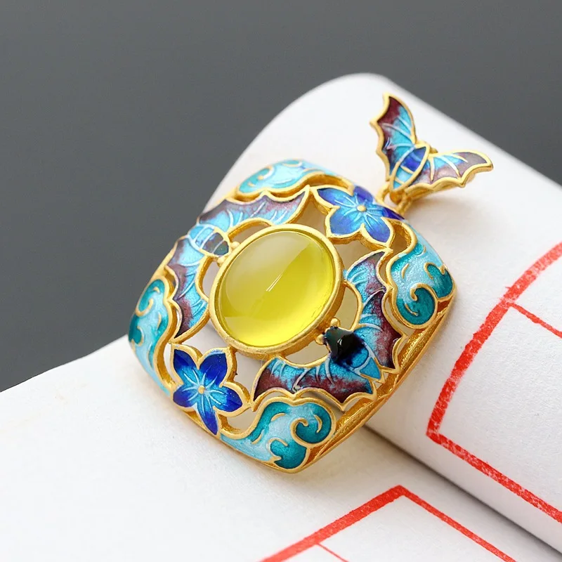 

Silver Wholesale S925 Sterling Silver Pendant Inlaid Natural Chalcedony Retro Thai Silver Pendant Silver Pendant Fashion Female