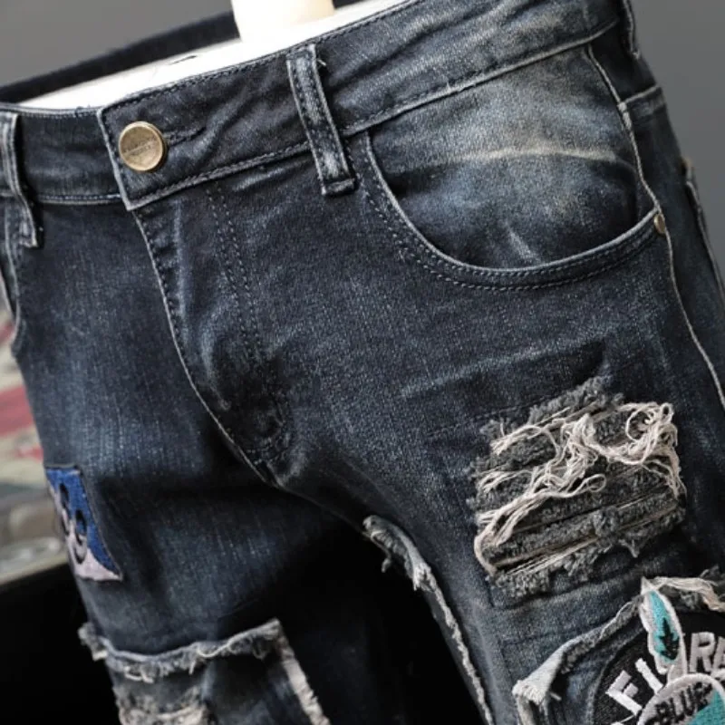 New Designer Men Jeans Famous Brand Luxury Embroidered Jeans Slim Fit Mens Hole Ripped Biker Straight Denim Pencil Pants