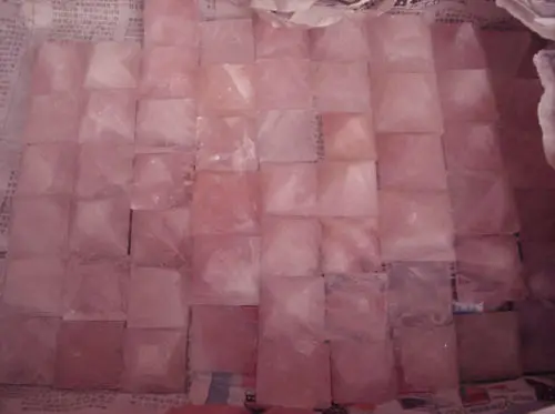 

50pcs NATURE rose QUARTZ CRYSTAL PYRAMID POINT HEALING