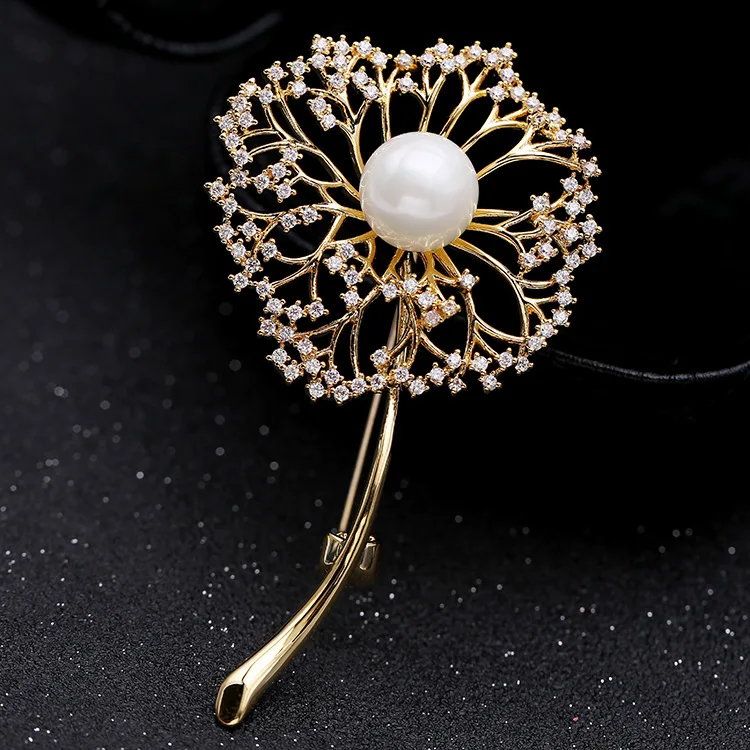 

2018 new casual fashion exquisite sweet atmosphere high-end micro-inlaid zircon pearl dandelion brooches