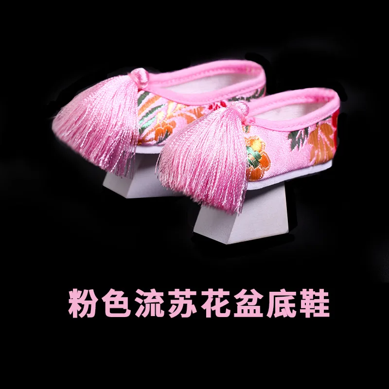 Scarpe da fiori fatte a mano scarpe da bambola ricamate cinesi rosse/blu/rosa/dorate per accessori per bambole da 7cm 1/3 Bjd