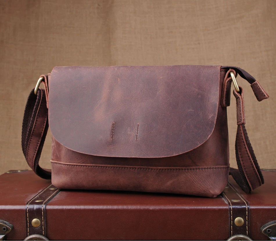 Vintage Crazy horse Leather Men Shoulder Bag Genuine Leather Messenger Bags men crossbody bag Small Leisure bag Brown