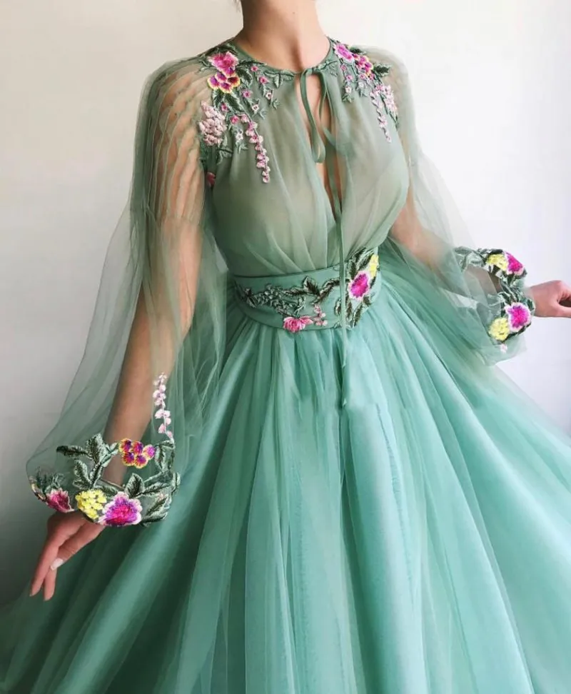 Attractive Prom Dresses Jewel Neck Long Sleeves Lace Appliques A Line Evening Gowns Custom Made Sweep Train Guest Party Dress