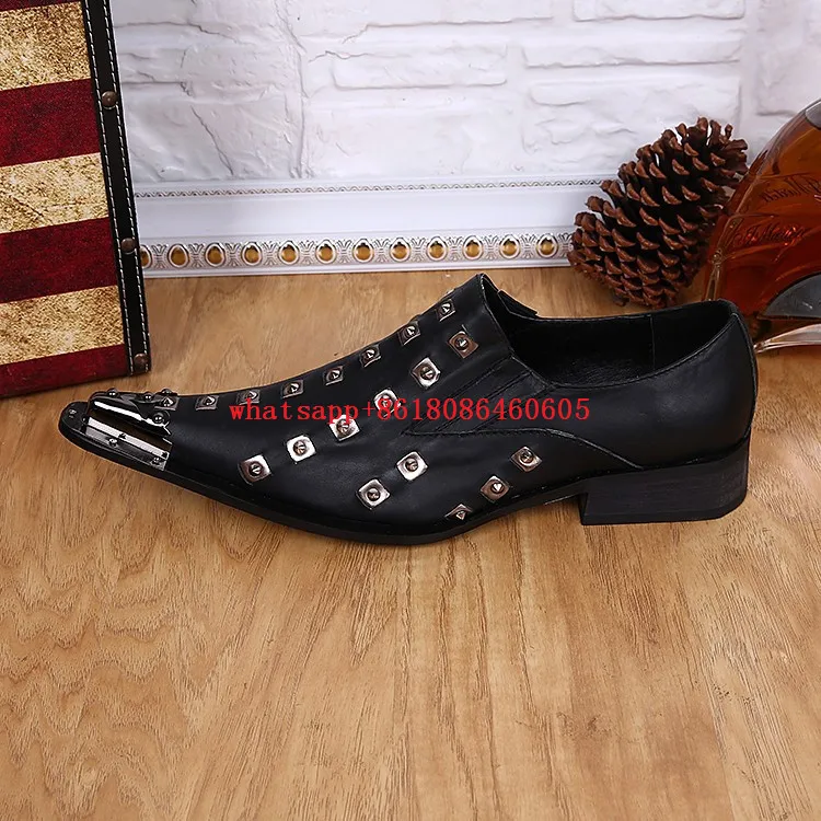 Italian Shoes Men Leather Metallic Pointed Toe Rivets Loafers Oxford Shoes For Man Spike Formal Shoes Moccasins