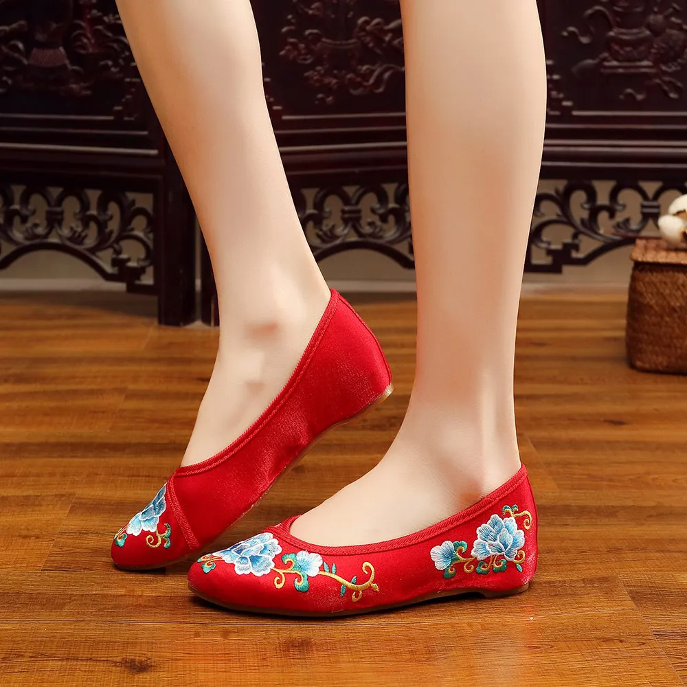 Veowalk Blue Peonies Embroidery Women Cotton Fabric Ballet Flats Ladies Pointed Toe slip on Low Top Chinese Style Bridal Shoes