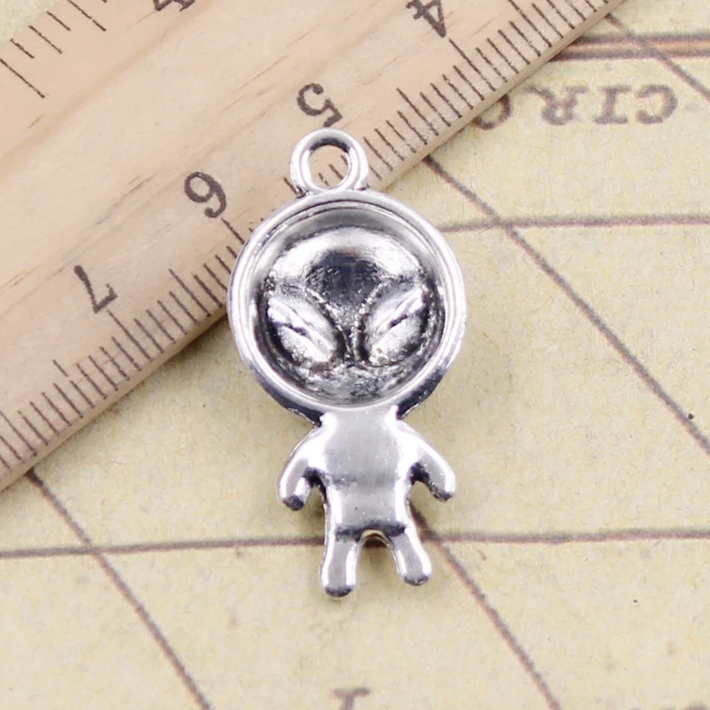 10pcs Charms Alien Et 31x15mm Tibetan Silver Color Pendants Antique Jewelry Making DIY Handmade Craft