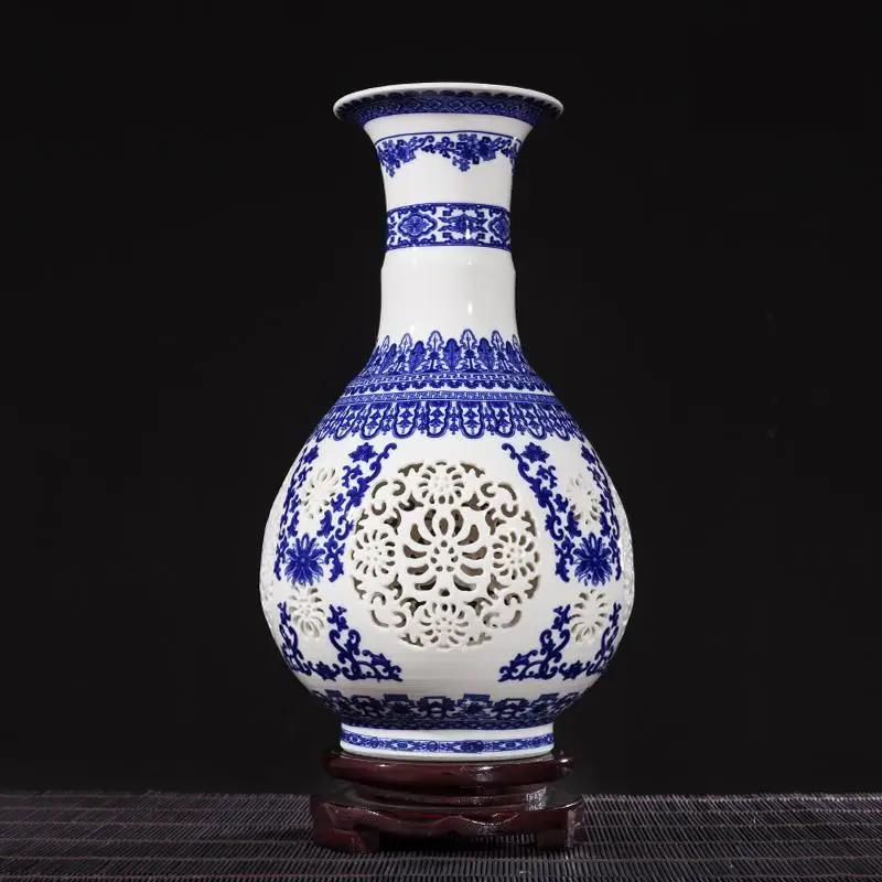 

Jingdezhen Ceramics Hollowed Out Blue And White Porcelain Vases New Chinese Interior Portraits Bedroom Decorations vase for home