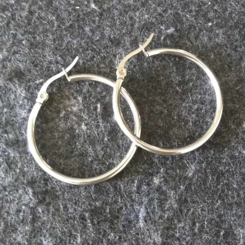 30mm Titanium 316L Stainless Steel Circle Shape Hoop Earrings Vacuum Plating No Easy Fade Anti-allergy