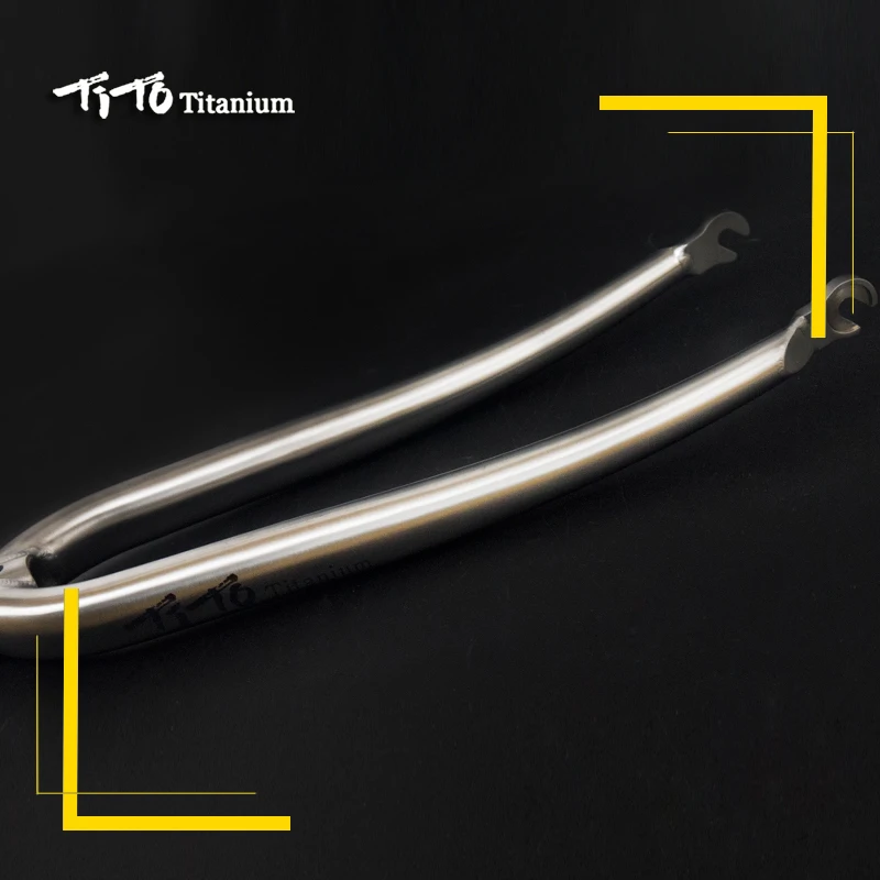 TiTo Gr.9 Titanium alloy road bike front fork 700C disc brake Bicycle Fork break wind Titanium fork tarped shape tube