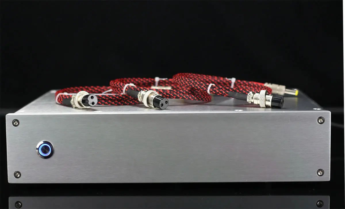 

3-полосный Линейный источник питания ZEROZONE HIFI DC5V @ 3A + DC9V @ 2.5A + DC12V @ 2.5A L6-38