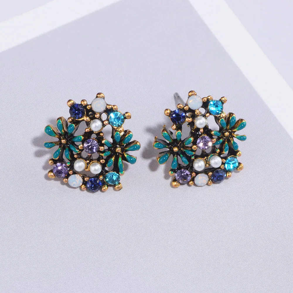 Vintage Sweet Cute Flower Stud Earrings for Women 2019 New Fashion Pearl Crystal Earrings Femme Brincos Wholesale Jewelry WX195